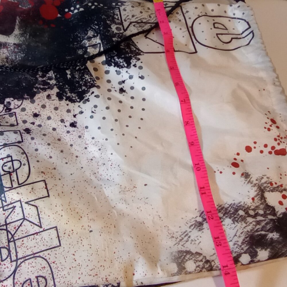 BKE Buckle Graffiti Design Drawstring Bag - Picture 9 of 10